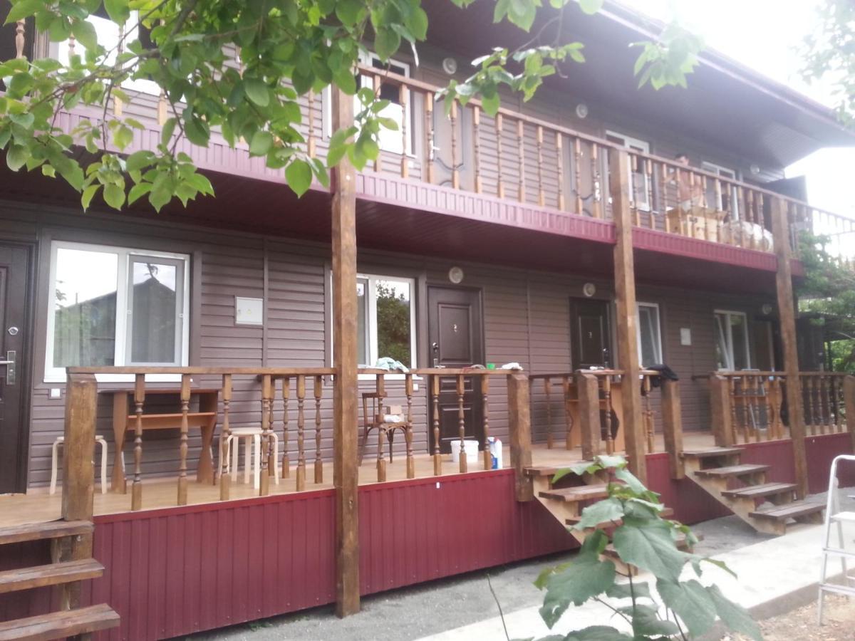 Guest House Yuzhnaya Palmira Pitsunda Eksteriør billede